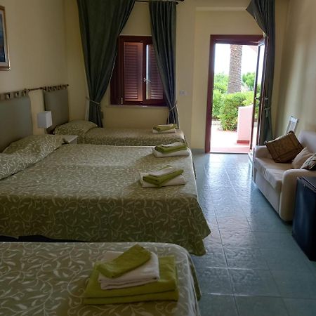 Hotel Calabattaglia Ventotene Exterior photo