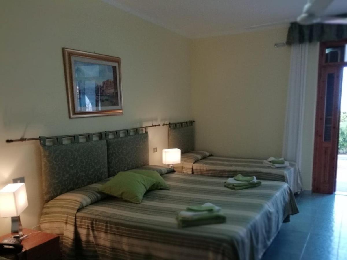 Hotel Calabattaglia Ventotene Exterior photo