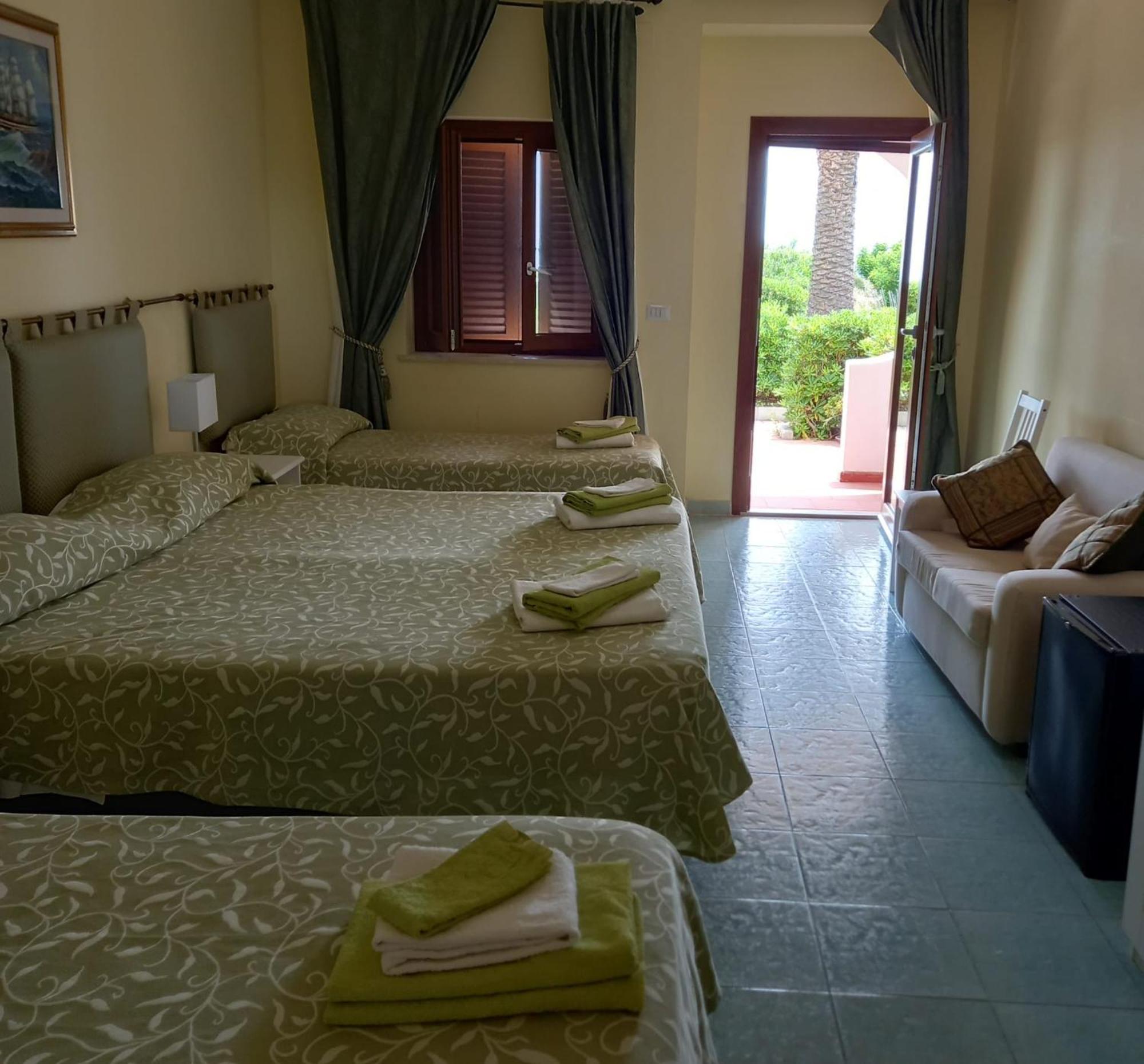 Hotel Calabattaglia Ventotene Exterior photo
