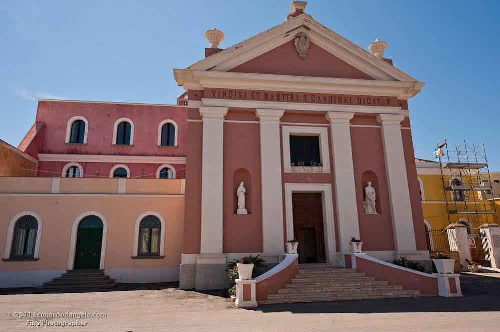 Hotel Calabattaglia Ventotene Exterior photo