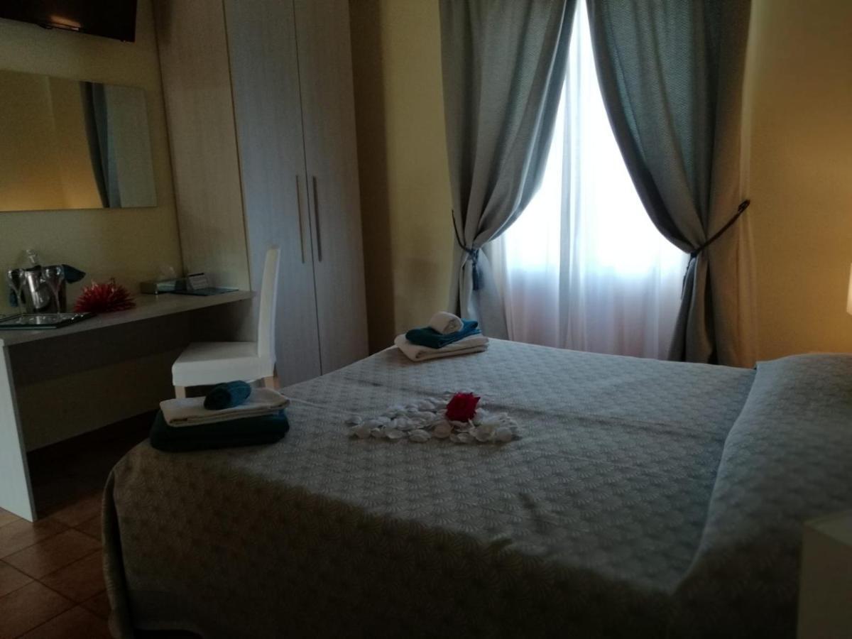 Hotel Calabattaglia Ventotene Exterior photo